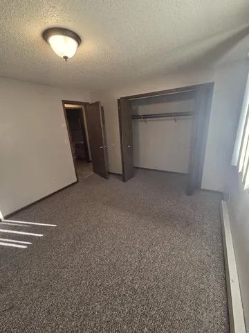 $800 | 1918 Greenwood Street East, Thief River Falls, MN 56701