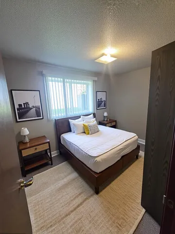 $800 | 1918 Greenwood Street East, Thief River Falls, MN 56701