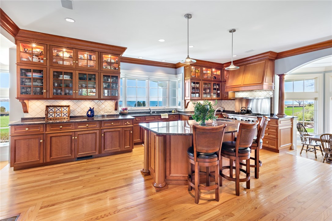 597 Beavertail Road Jamestown, RI 02835 - Photo 12 of 41