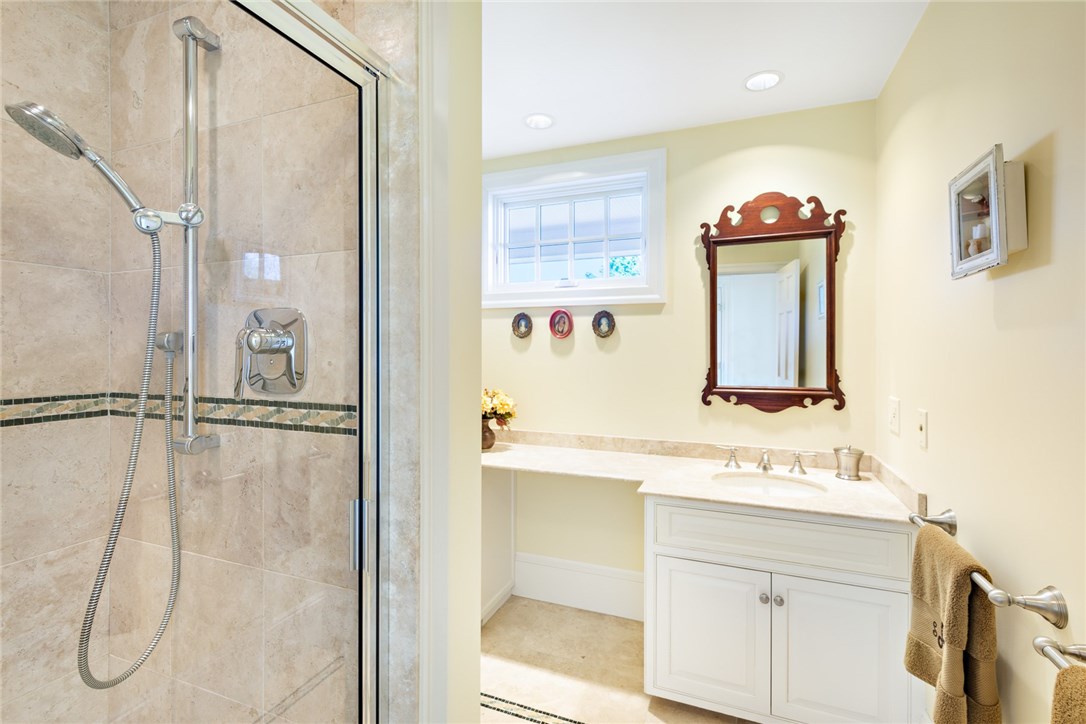 597 Beavertail Road Jamestown, RI 02835 - Photo 25 of 41