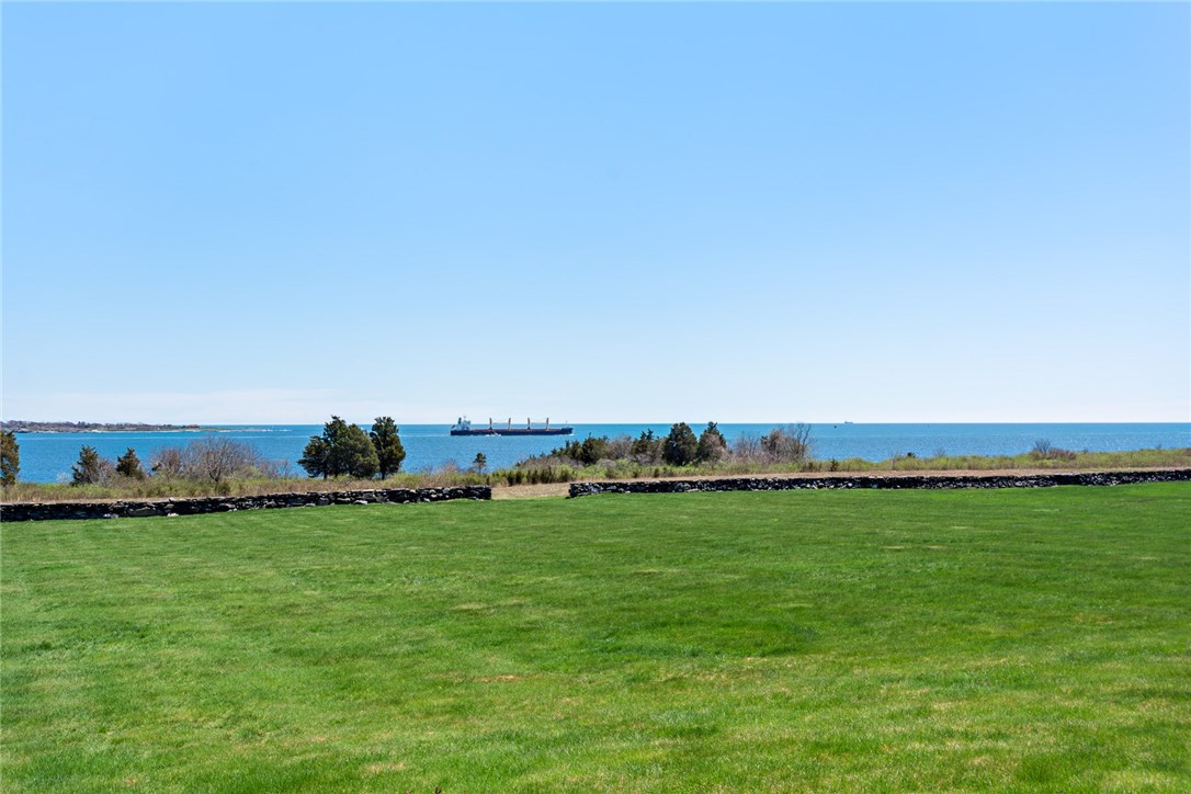 597 Beavertail Road Jamestown, RI 02835 - Photo 5 of 41