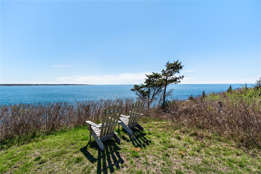 597 Beavertail Road Jamestown, RI 02835 - Photo 6 of 41