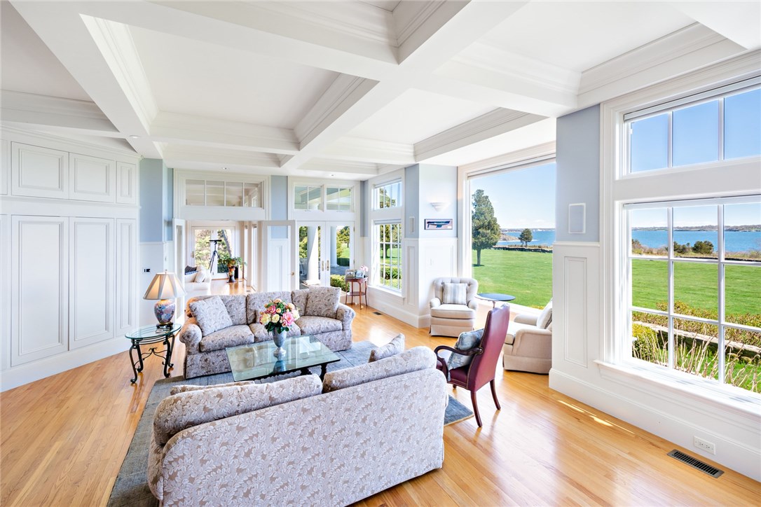 597 Beavertail Road Jamestown, RI 02835 - Photo 10 of 41