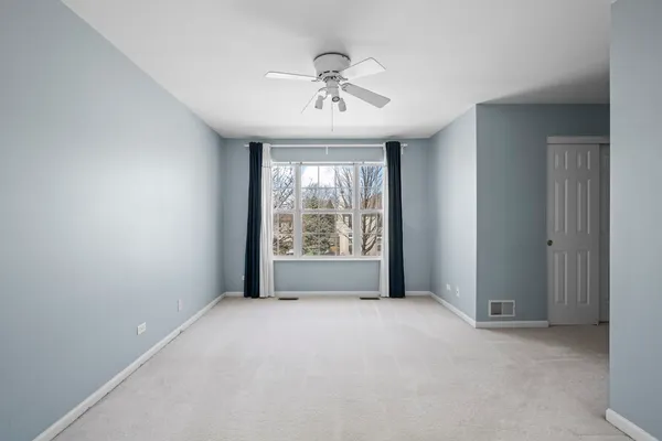 $3,000 | 1165 Windham Lane, Unit 1165, Elk Grove Village, IL 60007