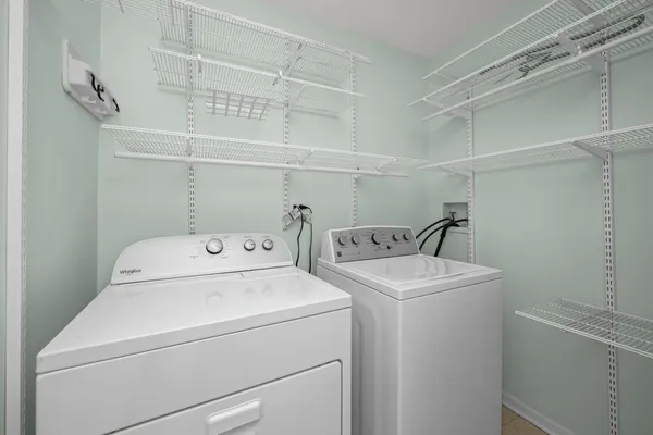 $3,000 | 1165 Windham Lane, Unit 1165, Elk Grove Village, IL 60007