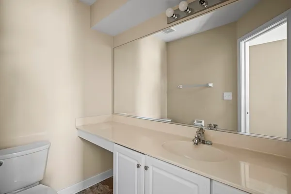 $3,000 | 1165 Windham Lane, Unit 1165, Elk Grove Village, IL 60007