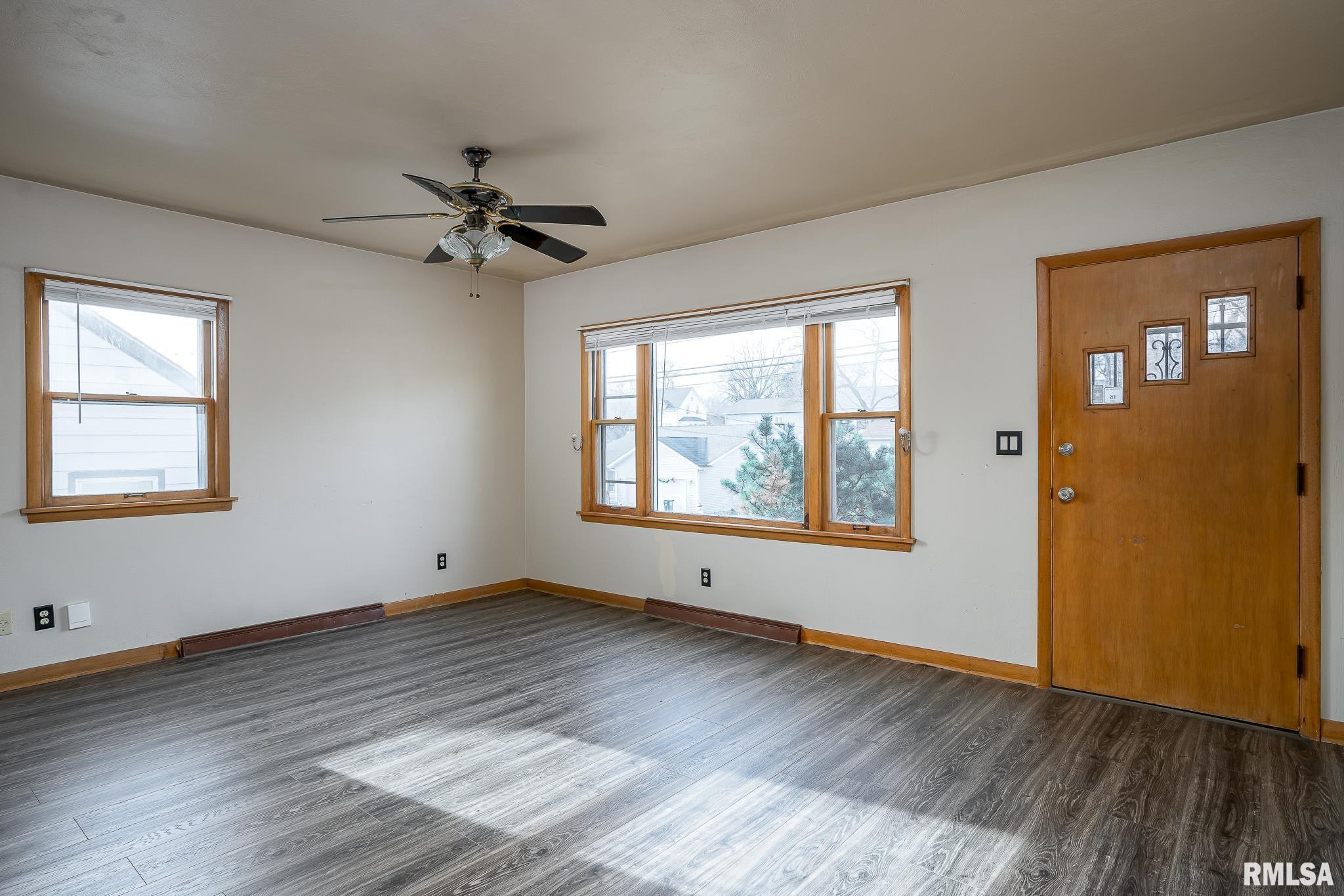 1707 Spring Street Davenport, IA 52803 - Photo 3 of 14 Gallery Image 3