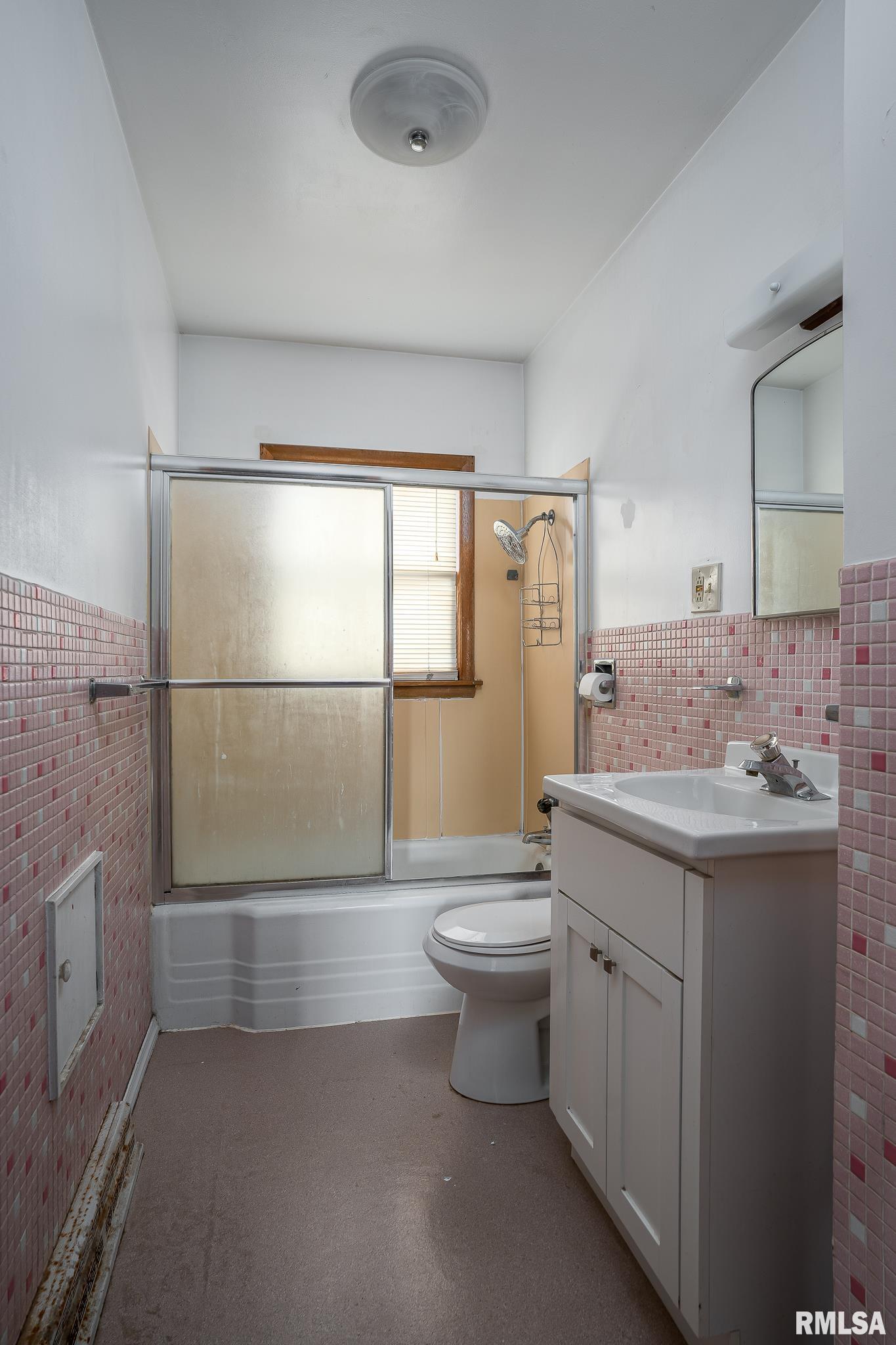 1707 Spring Street Davenport, IA 52803 - Photo 8 of 14 Gallery Image 8