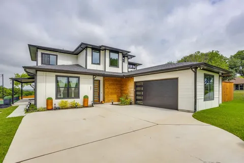 $899,990 | 301 Paint Pony Trail North, Fort Worth, TX 76108