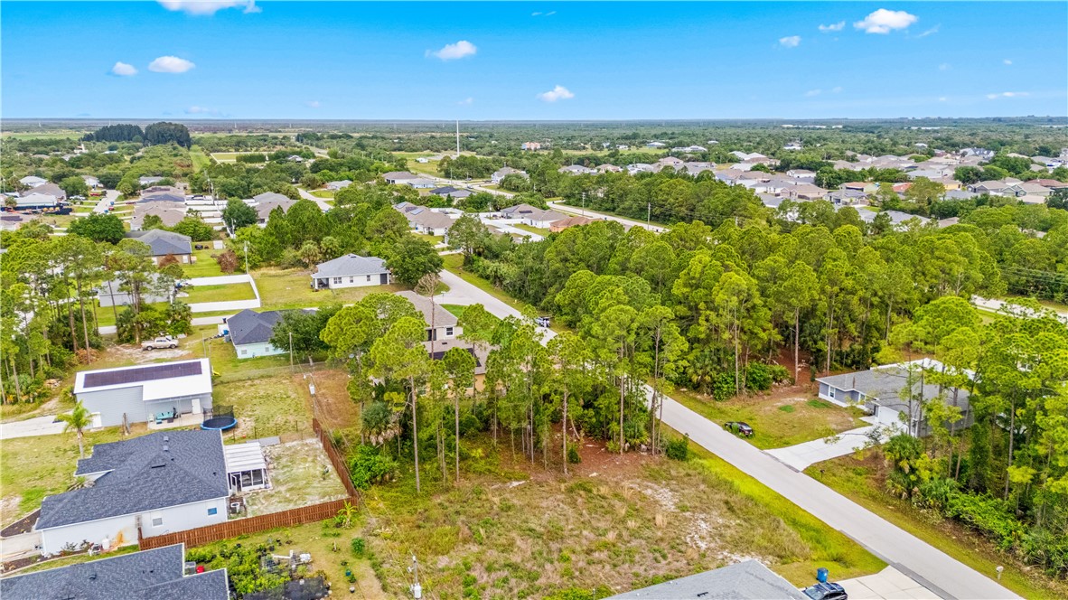 482 Oldenberg Street Southwest Palm Bay, FL 32908 - Photo 11 of 22