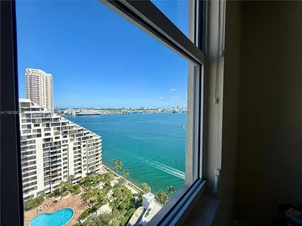 $360,000 | 770 Claughton Island Drive, Unit PH21, Miami, FL 33131