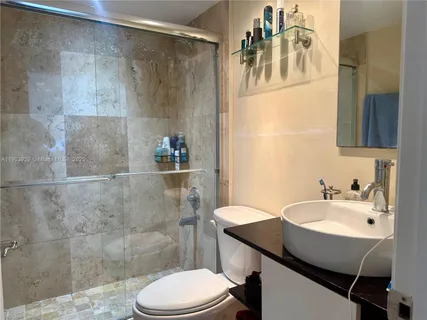 $360,000 | 770 Claughton Island Drive, Unit PH21, Miami, FL 33131