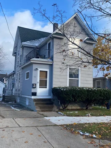 $219,000 | 1132 Davis Avenue Northwest, Grand Rapids, MI 49504