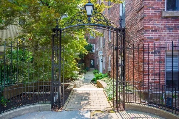 $484,000 | 16 Chauncy Street, Unit 53, Cambridge, MA 02138