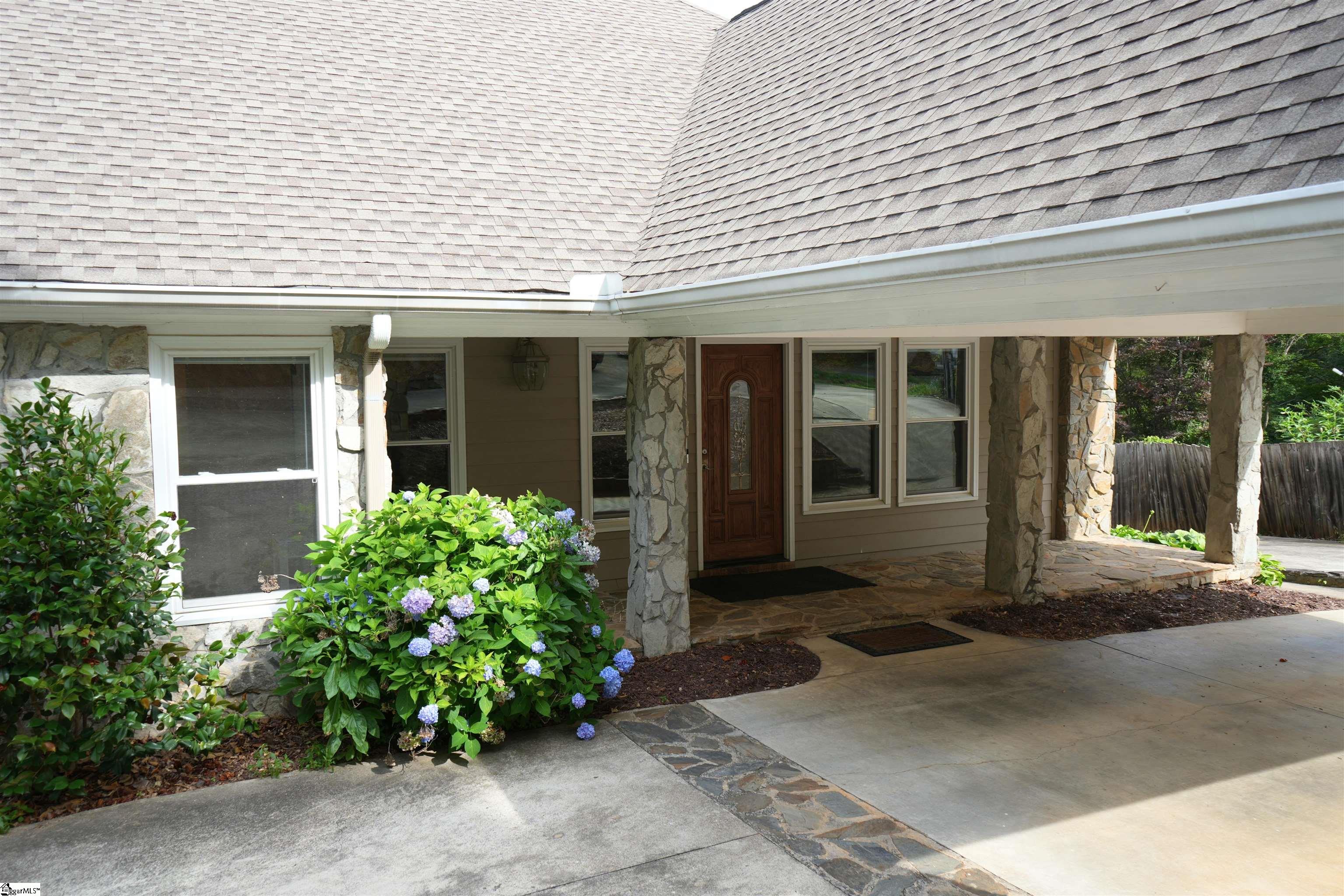 10 Scout Road Greenville, SC 29611 - Photo 3 of 39