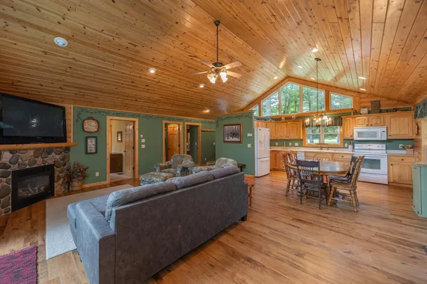 $399,900 | 1020 County Road 5 Northwest, Hackensack, MN 56452