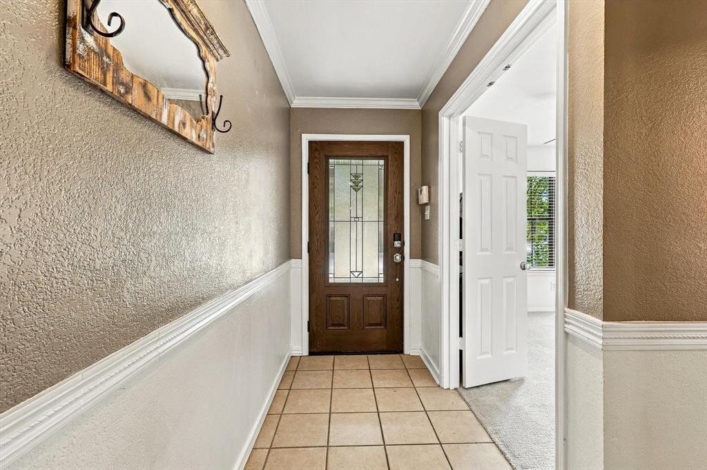 4301 Grassmere Road Fort Worth, TX 76244 - Photo 8 of 40 Take a look inside.