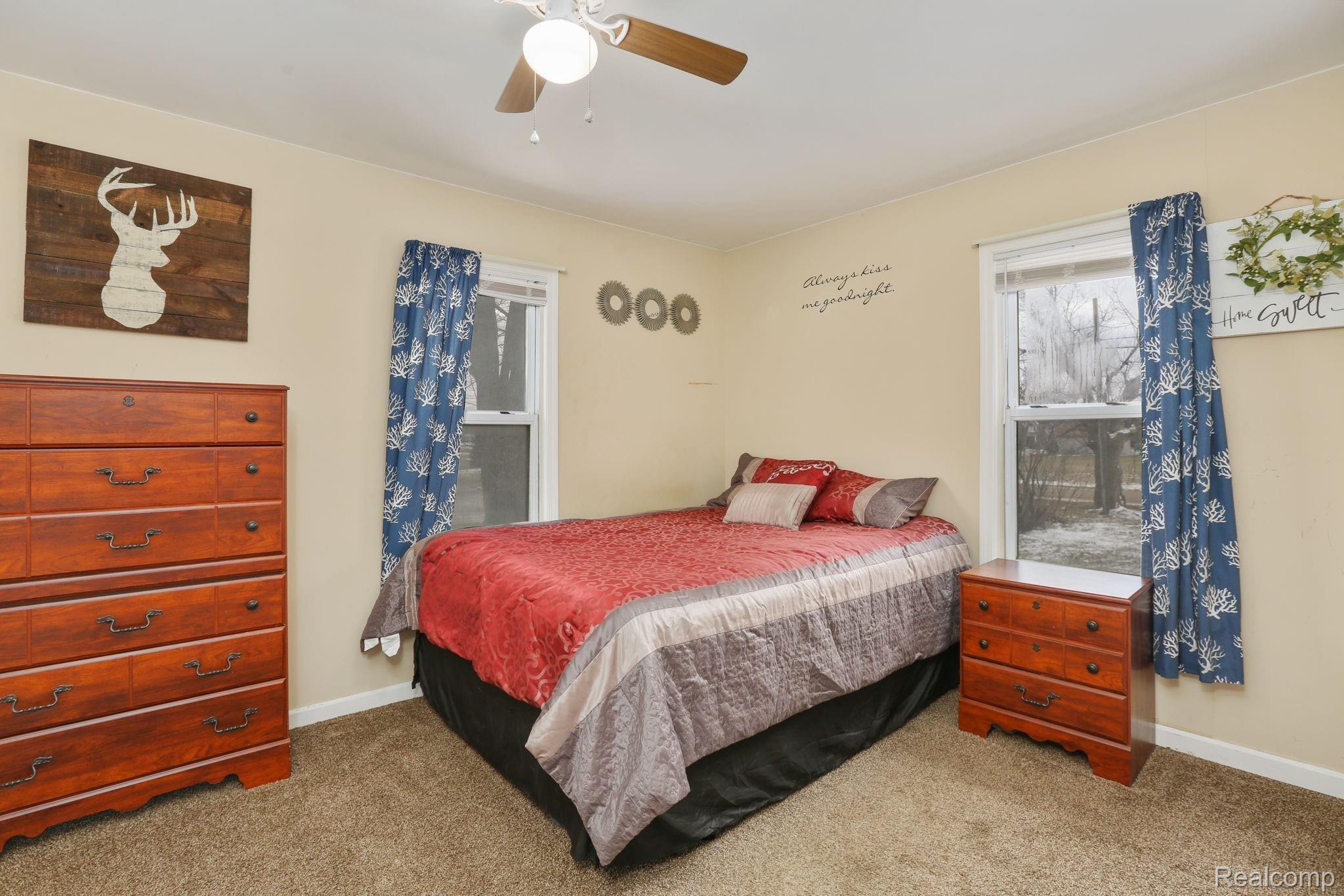 25695 Bell Road New Boston, MI 48164 - Photo 19 of 32 19-web-or-mls-25695 Bell Rd - 18.jpg