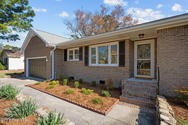 $395,000 | 6005 Brig Court, New Bern, NC 28560