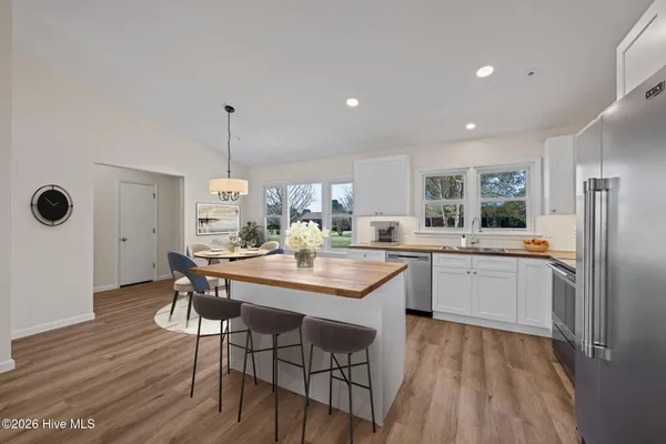 $395,000 | 6005 Brig Court, New Bern, NC 28560