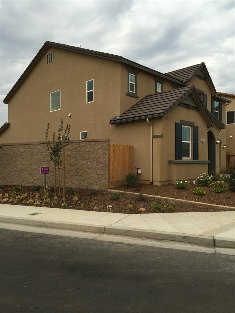 3507 Carmelita Avenue Clovis, CA 93619 - Photo 2 of 8