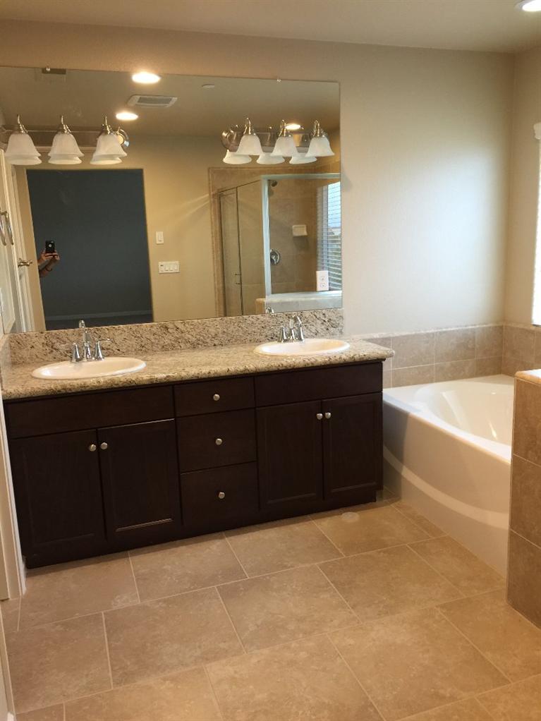 3507 Carmelita Avenue Clovis, CA 93619 - Photo 7 of 8