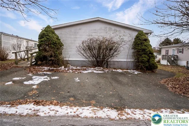 $105,000 | 9131 North Primrose Circle, Breinigsville, PA 18031