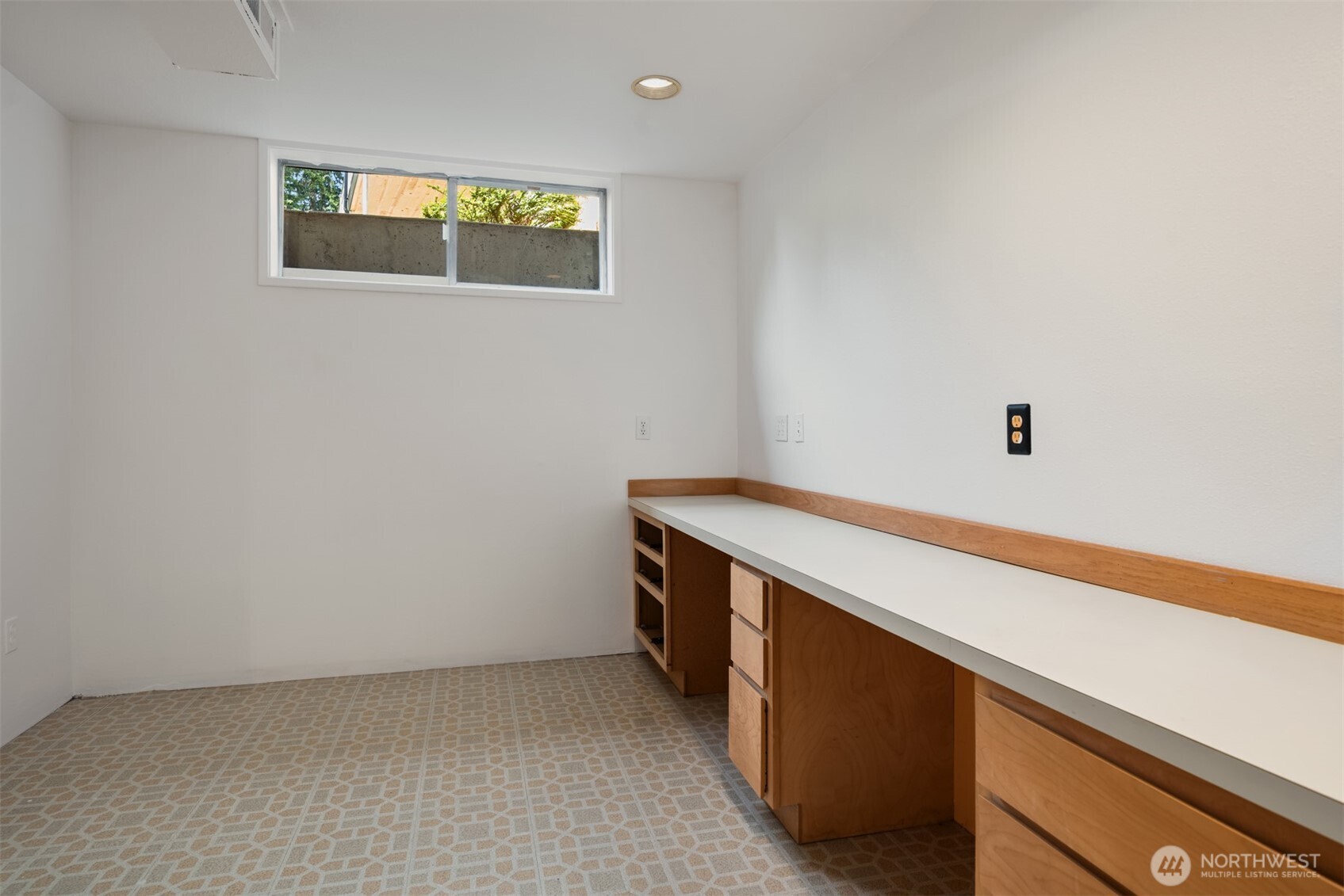 18025 70th Place West Edmonds, WA 98026 - Photo 31 of 40