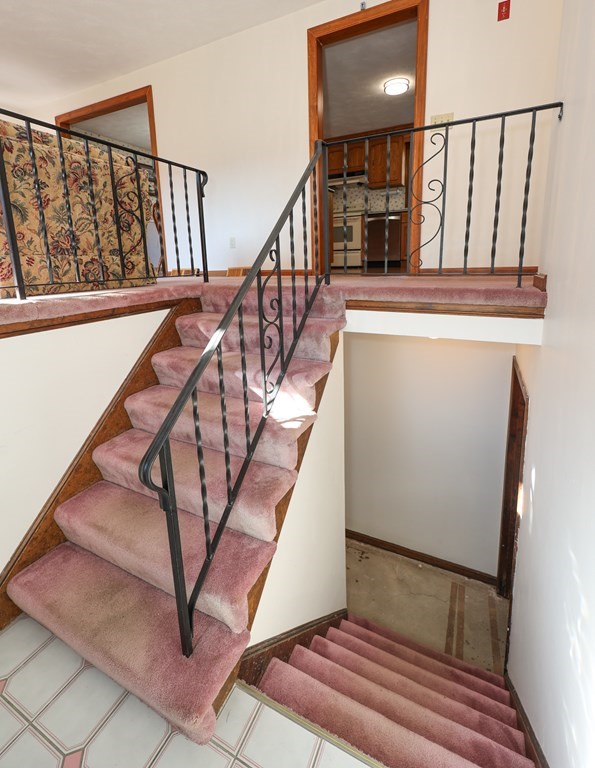1 Bernstein Road Wilmington, MA 01887 - Photo 3 of 36