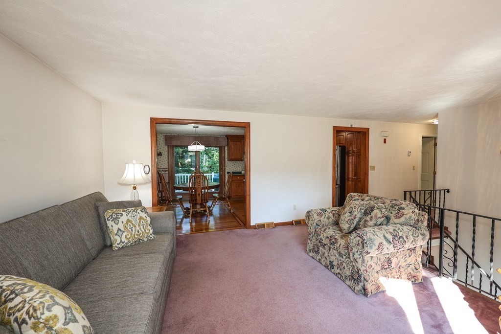 1 Bernstein Road Wilmington, MA 01887 - Photo 6 of 36