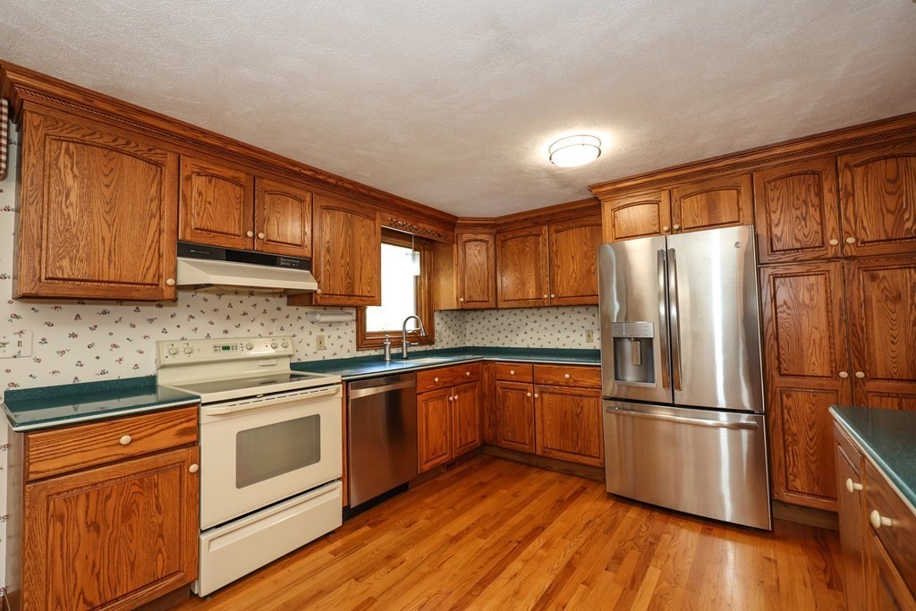 1 Bernstein Road Wilmington, MA 01887 - Photo 9 of 36