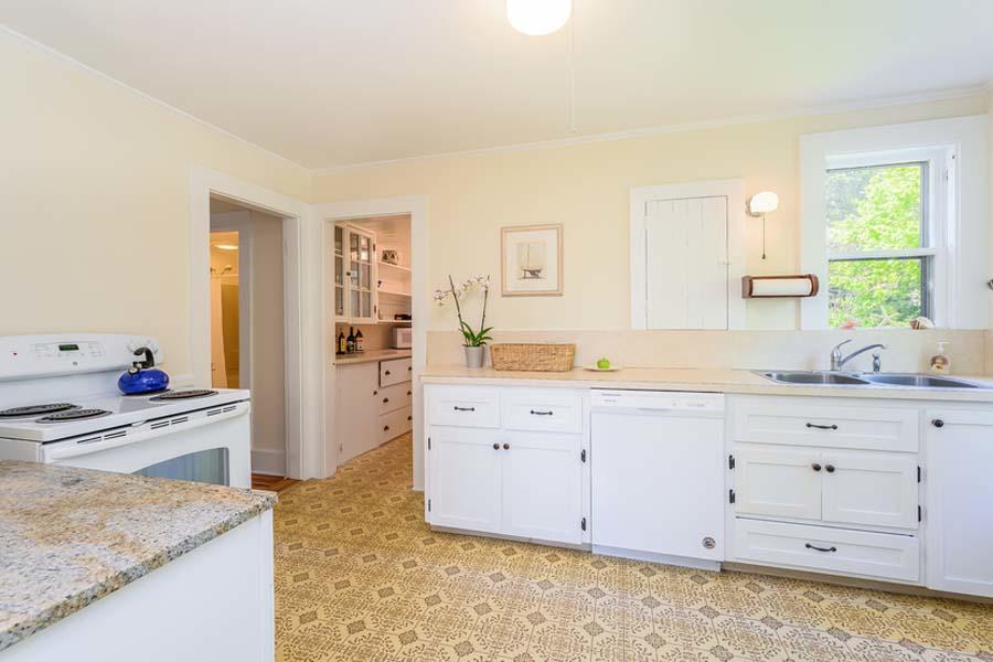 1112 Queen Anne Road Harwich, MA 02645 - Photo 16 of 45 023-photo-kitchen-9239709