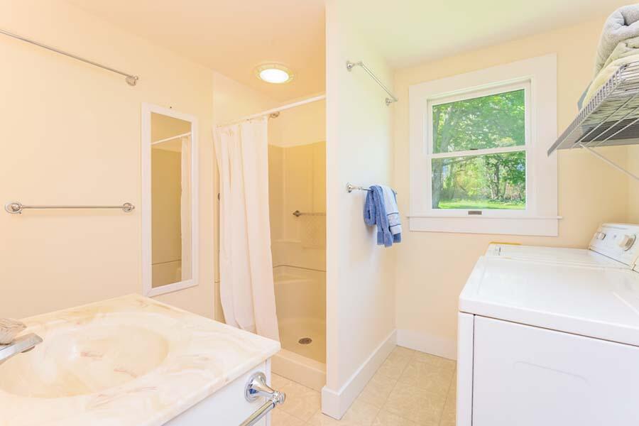 1112 Queen Anne Road Harwich, MA 02645 - Photo 21 of 45 030-photo-main-bathroom-9239656