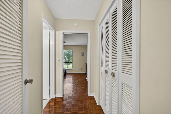 $350,000 | 20 Southeast Turtle Creek Drive, Unit F, Tequesta, FL 33469