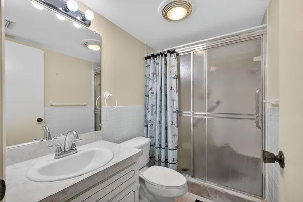 $350,000 | 20 Southeast Turtle Creek Drive, Unit F, Tequesta, FL 33469