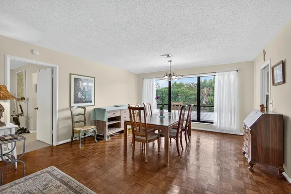 $350,000 | 20 Southeast Turtle Creek Drive, Unit F, Tequesta, FL 33469