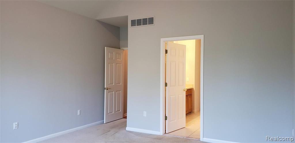 4599 Chatford Court Rochester, MI 48306 - Photo 23 of 46