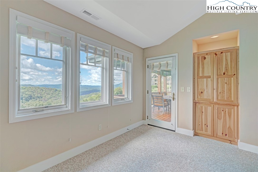 942 Ridge Haven Parkway, Unit R1232 Banner Elk, NC 28604 - Photo 19 of 28 Gallery Image 19