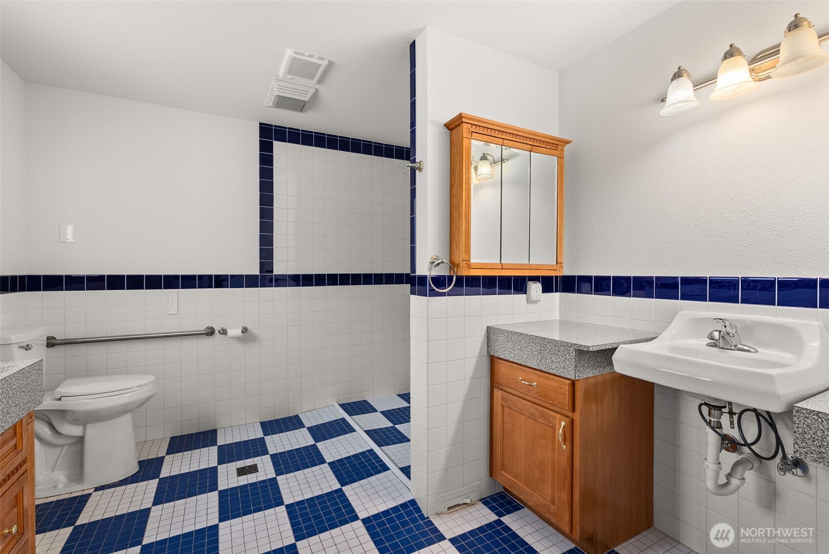 5 Martin Lane Raymond, WA 98577 - Photo 15 of 40