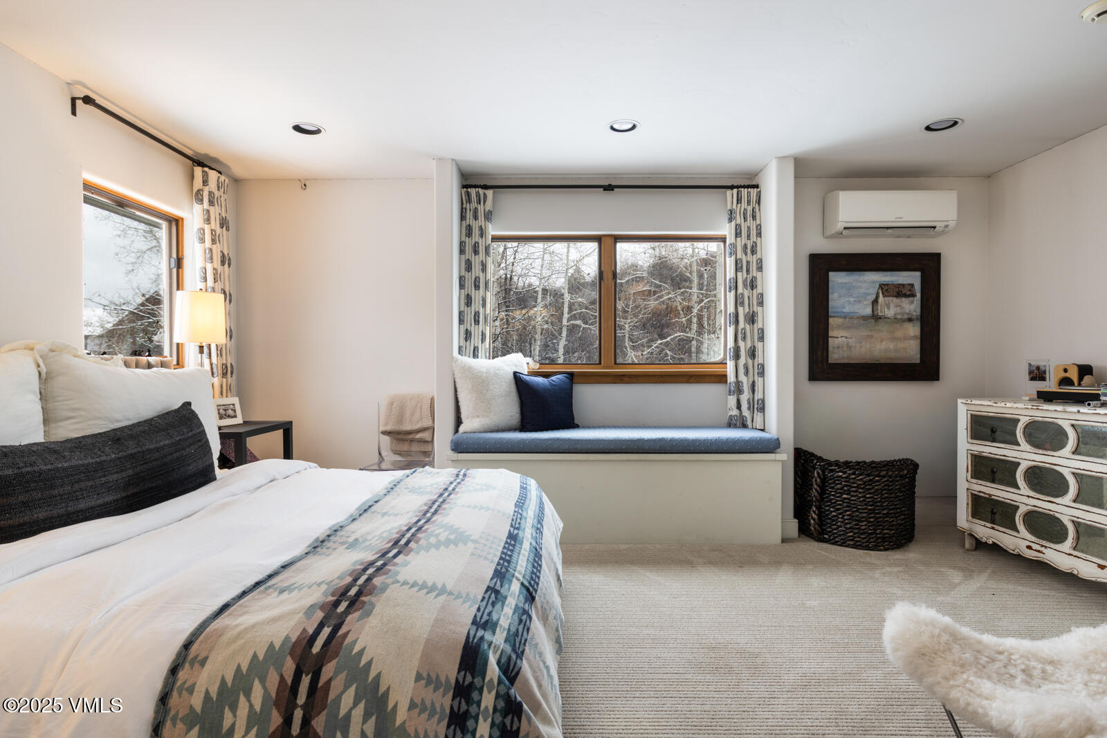 55 Elk Place Edwards, CO 81632 - Photo 29 of 68 a bedroom with a large bed and a window