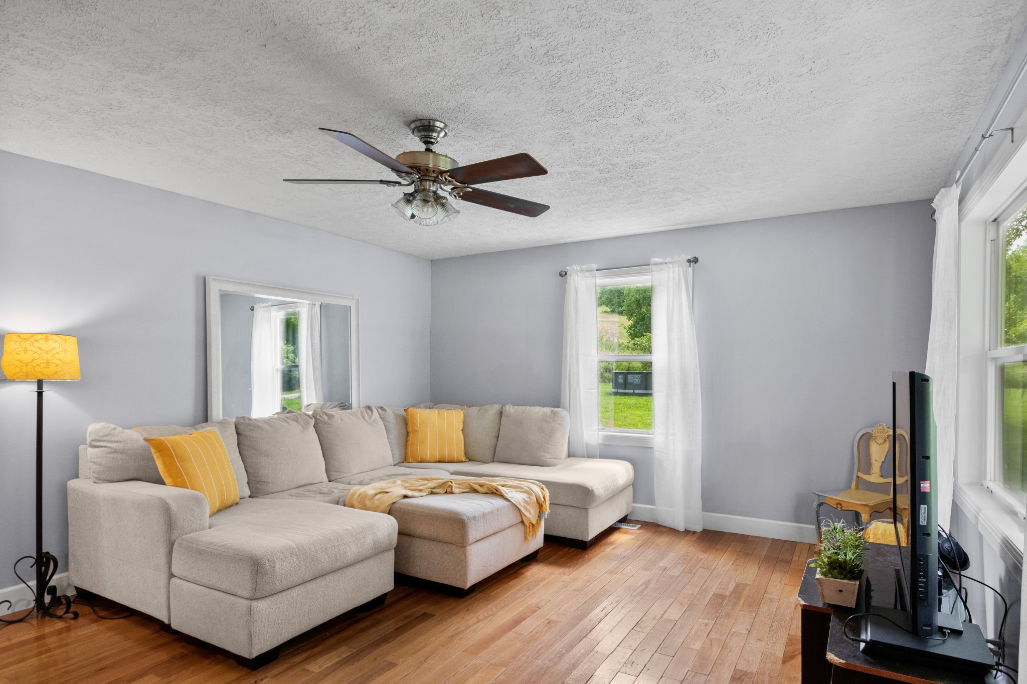 7228 Erin Road McEwen, TN 37101 - Photo 5 of 27 Gallery Image 5
