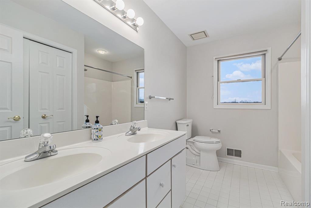 4536 Lohr Road Ann Arbor, MI 48108 - Photo 28 of 44 Gallery Image 28