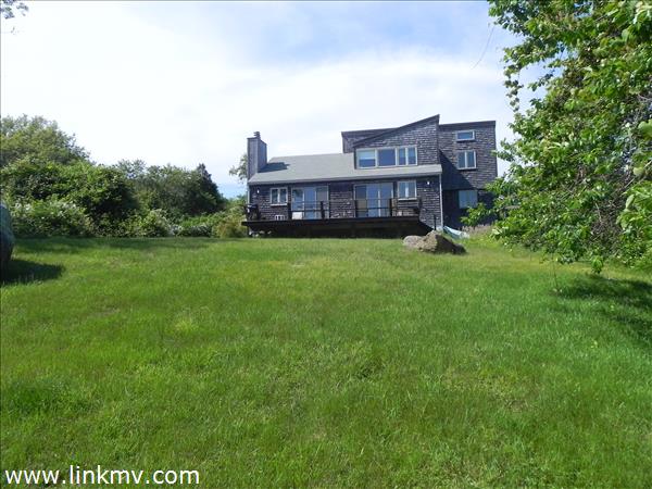 11 Tanglevine Road Chilmark, MA 02535 - Photo 1 of 14 http://d1qzqeyxiitrap.cloudfront.net/photos/25034/600/1a1001d2.jpg