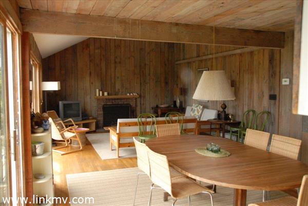 11 Tanglevine Road Chilmark, MA 02535 - Photo 6 of 14 http://d1qzqeyxiitrap.cloudfront.net/photos/25034/600/f91e0a2b.jpg