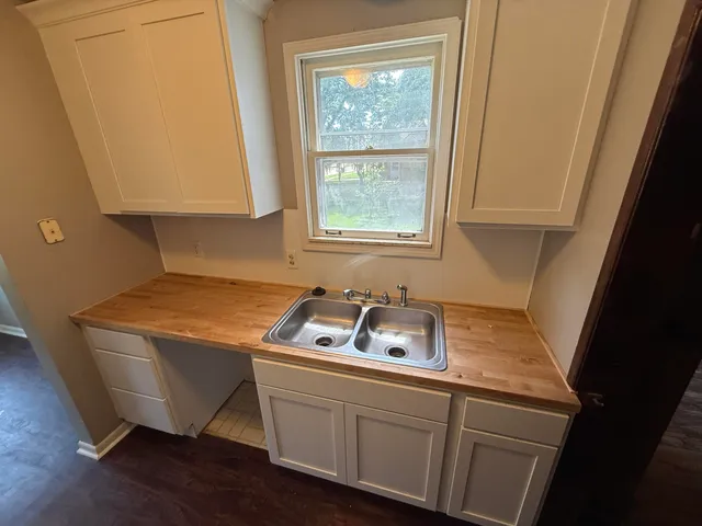 $179,900 | 26655 Rosewood Street, Roseville, MI 48066