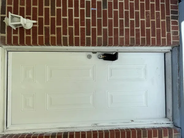 a view of utility room