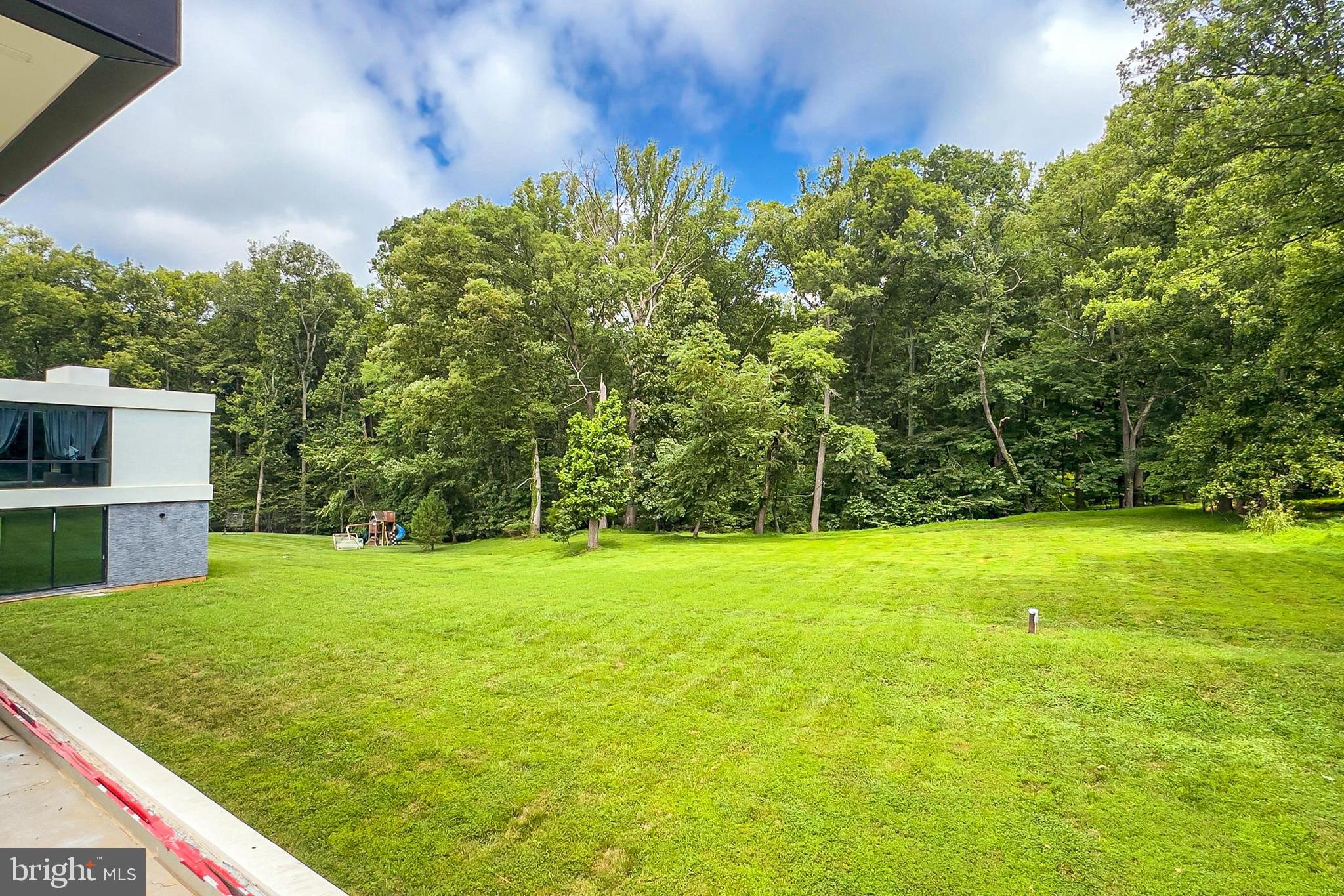 10590 Beach Mill Road Great Falls, VA 22066 - Photo 34 of 41