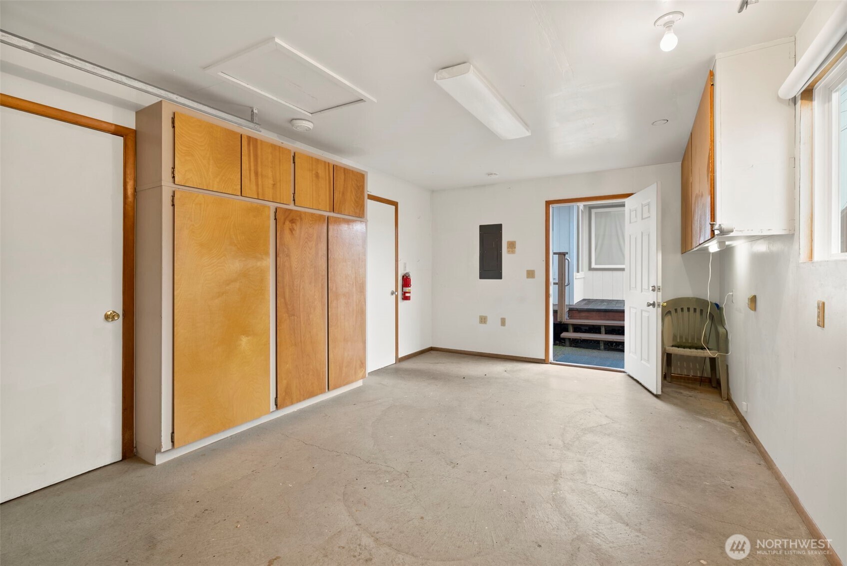 9101 Steilacoom Road Southeast, Unit 93 Olympia, WA 98513 - Photo 28 of 40 a view of an empty room with a window