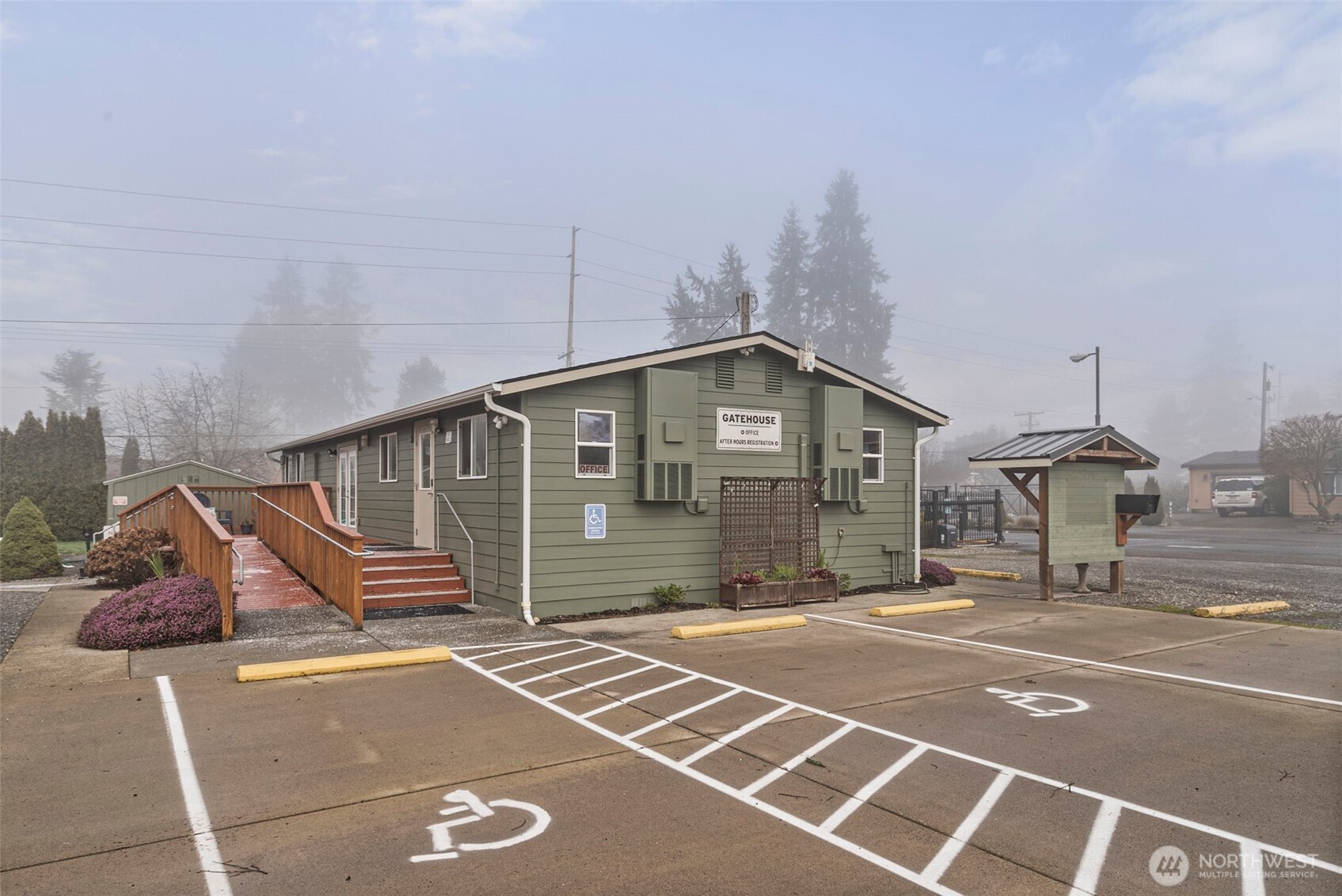 9101 Steilacoom Road Southeast, Unit 93 Olympia, WA 98513 - Photo 34 of 40 a view of a basketball court