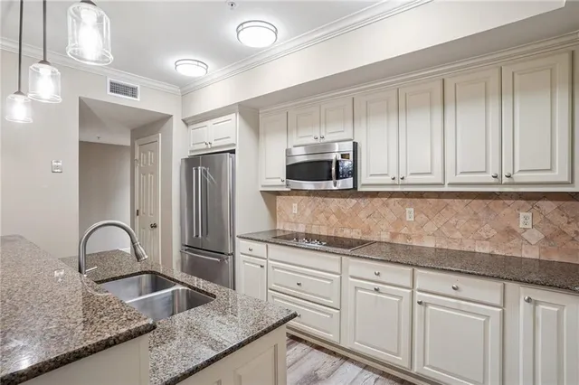 $259,900 | 827 Autumn Place, Unit 203, Mandeville, LA 70471